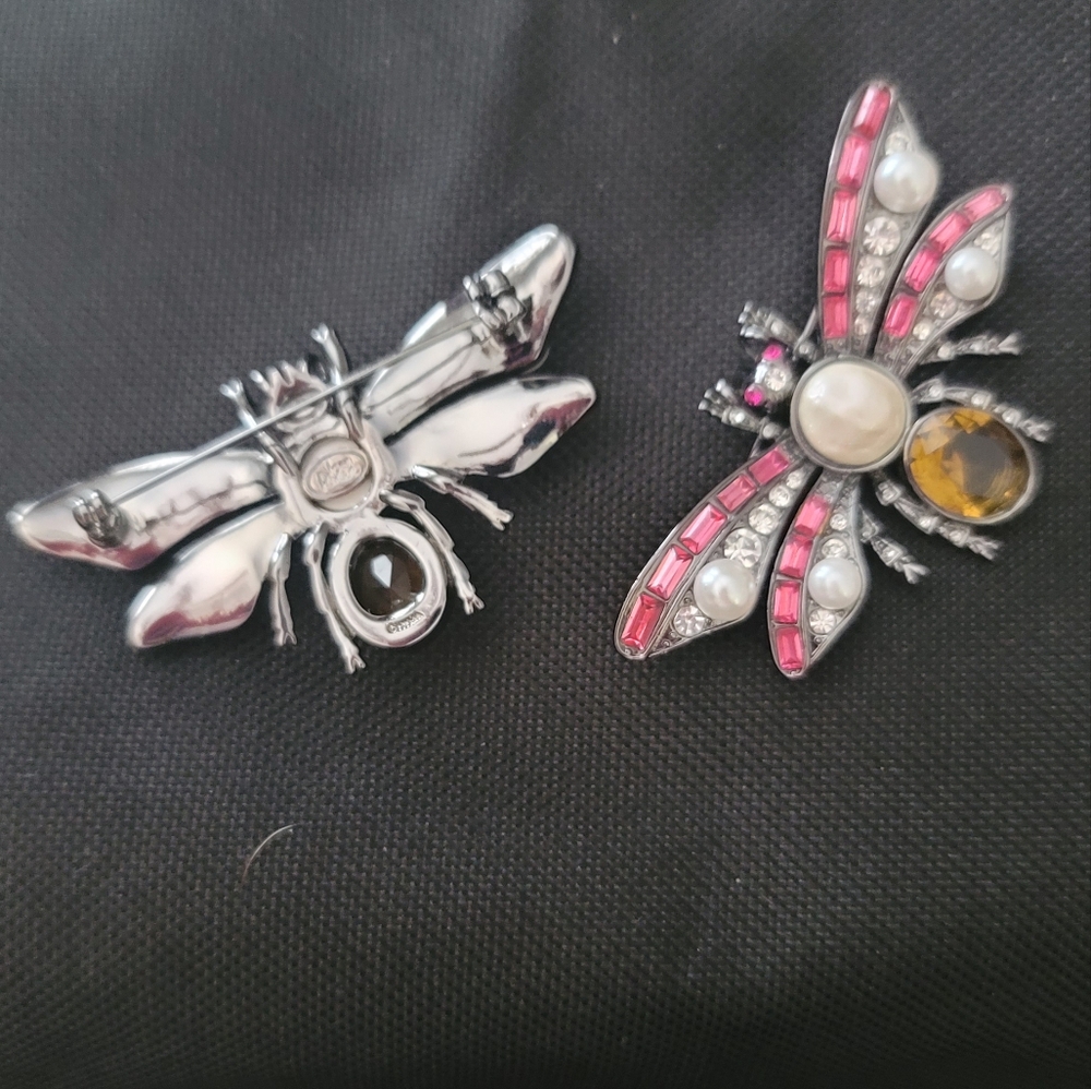 Joan Rivers Brooch - Picture 7 of 8
